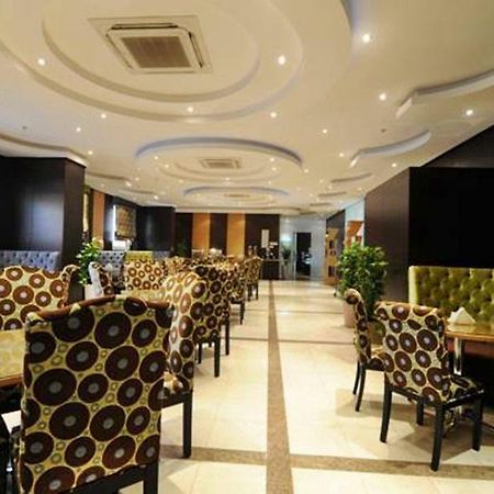 Rose Garden Hotel Riyadh Exteriör bild